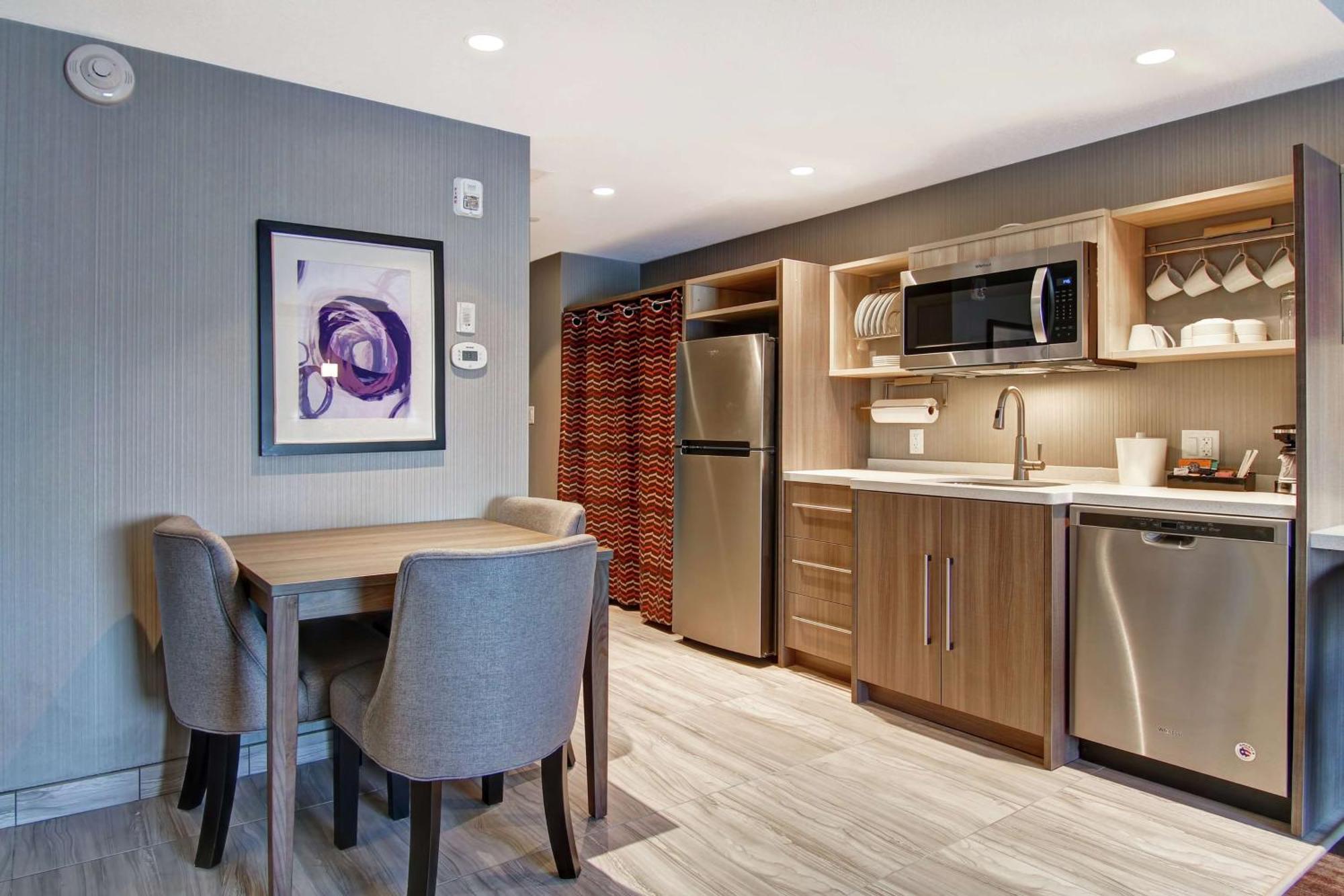 Home2 Suites By Hilton Edmonton South Екстериор снимка