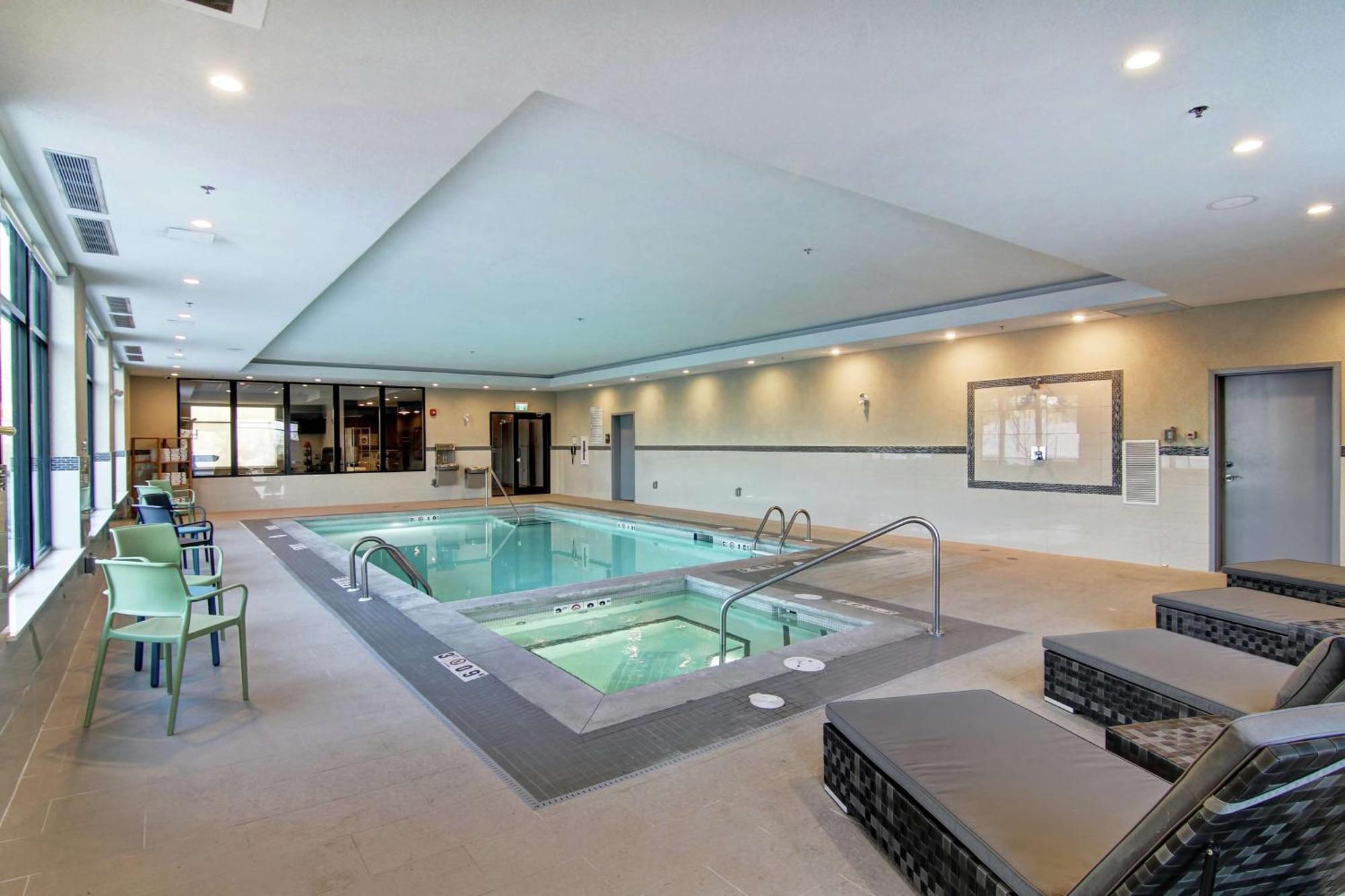 Home2 Suites By Hilton Edmonton South Екстериор снимка